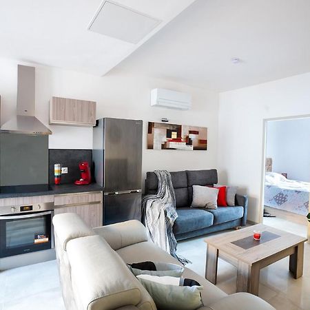 Superbe Appartement A 2 Pas Des Halles, Climatise, Terrasse, Garage Narbonne Exterior foto